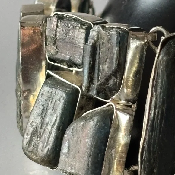 Natural Blue Kyniate stone handmade silver plated bracelet - Picture 3 of 6